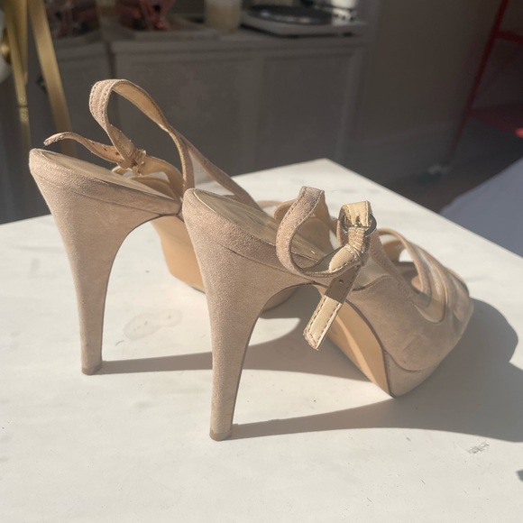 Nine West Nude Faux Suede Mesh Slingback
Stiletto Heels Size 8 1/2 - Picture 5 of 6